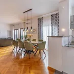 Apartment Sad Cr