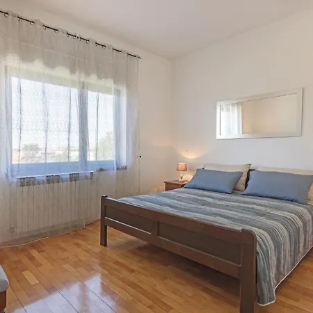 Sad Cr Apartment *