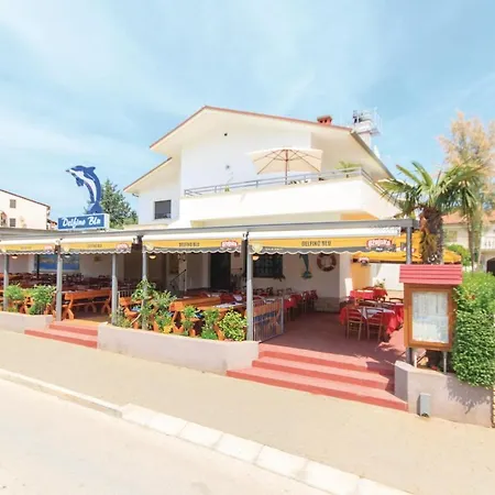 4 Bedroom Gorgeous In Apartment Medulin